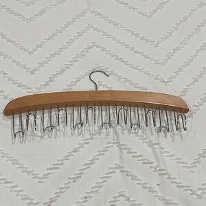 Wooden Belt Hanger with Metal Hooks